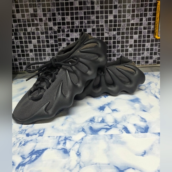 Adidas Yeezy Boost 450 Shoes Kanye West Luxury Black Sneakers Size 9 1/2 - Picture 12 of 12